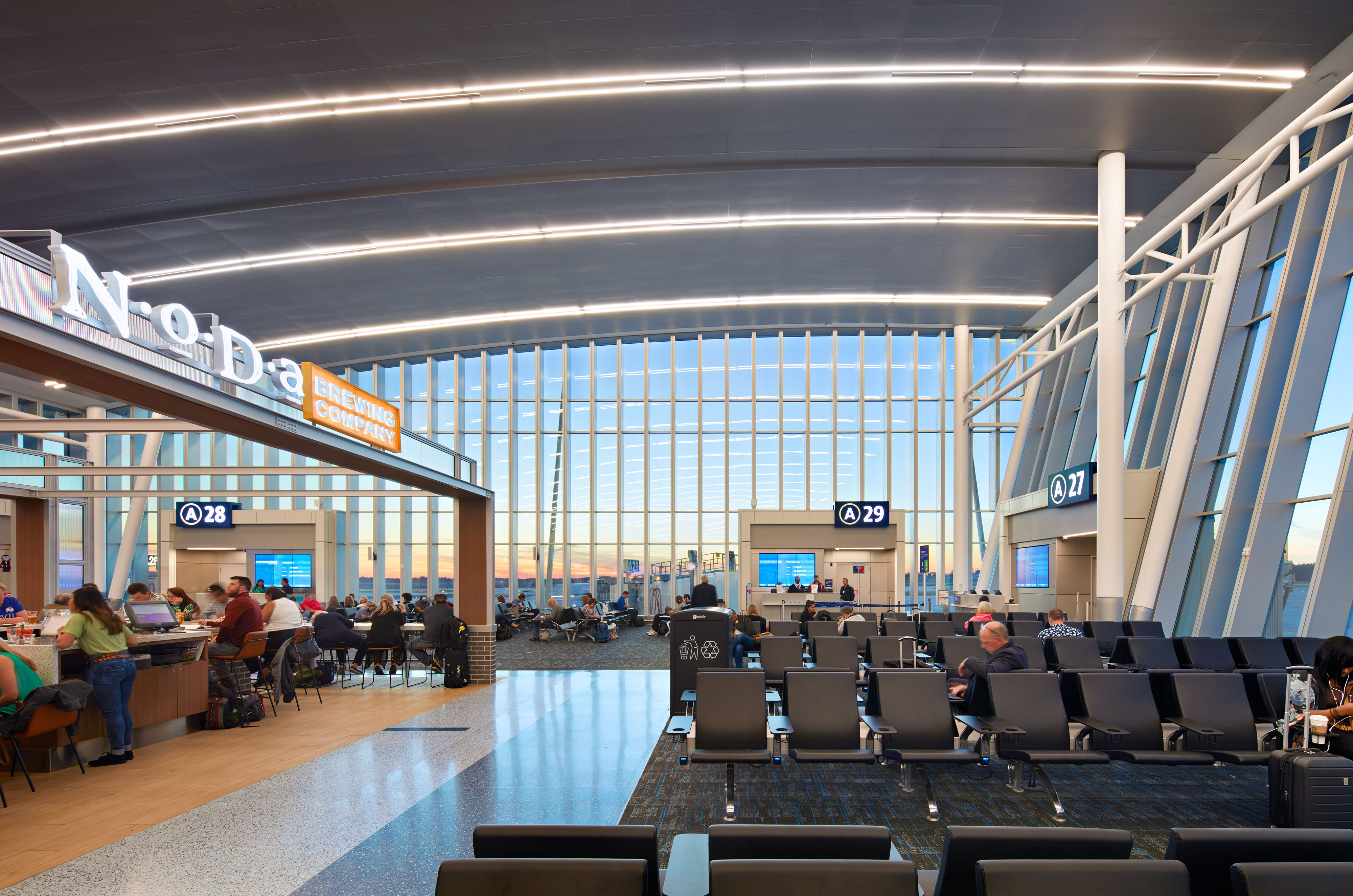 Charlotte Douglas International Airport (Concourse A) View, Inc.