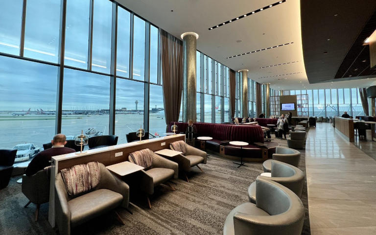Delta Sky Club Chicago Seating